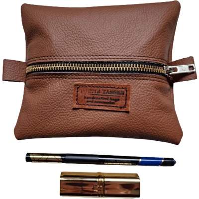 Afbeelding van Toetie &amp; Zo Handgemaakte Makeuptas Leer Bruin Plat model Toilettas Etui