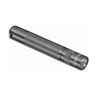 Afbeelding van MagLite SJ3A092U Solitaire LED zaklamp met alkaline batterij in etui, 1,3 cm hoofddiameter, 8 lengte, grijs