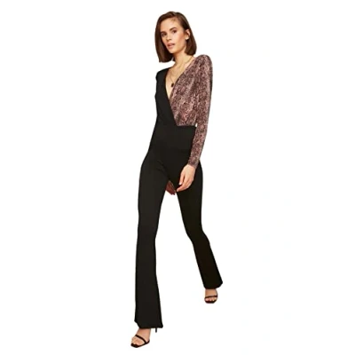 Afbeelding van Trendyol Zwarte Geribbelde Gebreide Broek Met Hoge Taille En Elastische Flare/Flare Front Twoss20Pl0342