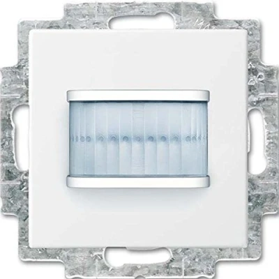 Afbeelding van Abb busch jaeger free home bewegingsschakelaar schakelactor verticaal ip 20 71x71x53mm hxbxd alpinwit 2cka006220a0370