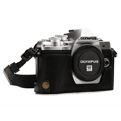 Afbeelding van MegaGear &quot;Ever Ready&quot; leren camera halve tas met draagriem en batterijtoegang voor Olympus OM D E M10 Mark III zwart