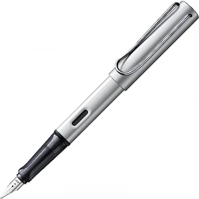 Afbeelding van Lamy AL star whitesilver vulpen met ergonomische greep &amp; gepolijste stalen veer in lijnbreedte EF lichtgewicht aluminium behuizing incl. inktpatroon T 10 blauw rechtshandigen