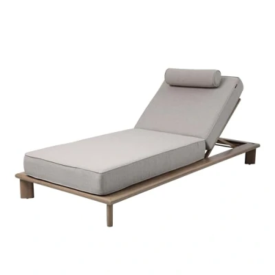 Afbeelding van AXI Blake Ligbed Houtlook/beige Gepoedercoat aluminium frame Rugleuning met 6 standen Olefine ligkussen &amp; hoofdkussen 210x95cm