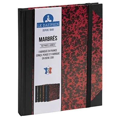 Afbeelding van Le Dauphin ref. 267205D 1 Notitieboek gelinieerde bedrukte binnenzijde met zwart elastiek Afmetingen: 22 x 17 cm verticaal formaat 192 pagina&#039;s gemarmerde rode kaft