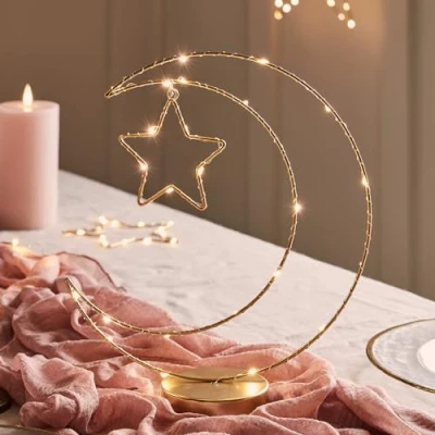 Afbeelding van Lights4fun 25 cm LED maan en ster tafellamp goud timer batterij aangedreven indoor ramadan tafeldecoratie decoratie