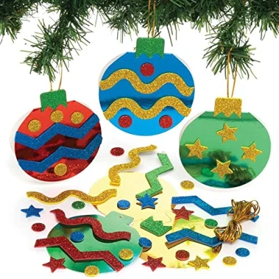 Afbeelding van Baker Ross FE911 Kerst Bauble Kaart Pakketten Pak van 8, Kaartenmaak Kit voor Kinderen, Maak Je Eigen Kerstkaarten, Ideaal Feestelijk Kunst en Knutsel Project,assorted