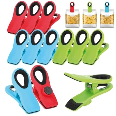 Afbeelding van COM FOUR® 12x sluitclips met magneet 7 cm, zakkenclips voor voedselzakken, robuuste zakken, clipmagneten sluiten, vershouden (12 stuks groen + blauw rood)