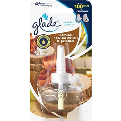 Afbeelding van Glade Plug in luchtverfrisser navulling, elektrische geurende olie kamer luchtverfrisser, sandelhout &amp; jasmijn, duo pack (2 x 20 ml)