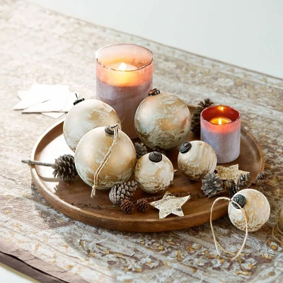Afbeelding van LOBERON Kerstballen set van 6 Nymeria crème/goudkleurig