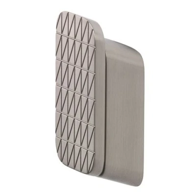 Afbeelding van Geesa shift handdoekhaak met driehoekpatroon geborsteld rvs 919967 05 92