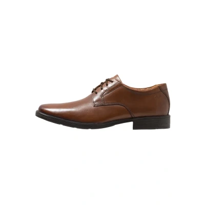 Afbeelding van Clarks Tilden Plain Veterschoenen, Heren, Maat: 44.5, Dark tan Leer