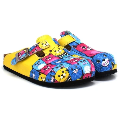 Afbeelding van Goby Happy Cats Dames Clogs Handgemaakt Kattenprint Maat 36