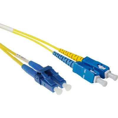 Afbeelding van ACT RL1830 Glasvezel Patchkabel Duplex Short Boot LSZH Singlemode LC/SC 9/125µm OS2 30 meter