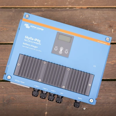 Afbeelding van Skylla ip65 24/35(3) 120 240v acculader boot