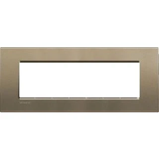 Afbeelding van Legrand livinglight rechthoekig afdekraam square 7modules btlna4807sq