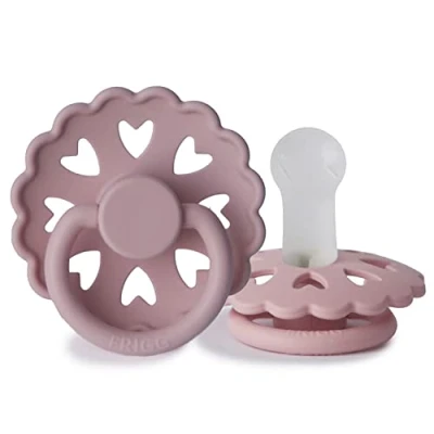 Afbeelding van FRIGG Fairytale fopspeen 2 stuks siliconen BPA vrij gemaakt in Denemarken symmetrische zuiger kersenvorm (Twilight Mauve/Primrose, maat (6 18 maanden)