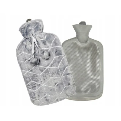 Afbeelding van Tragar Cube warmwaterkruik kruik met polyester hoes 2 liter 34 x 20 cm grijs / zilver natuurlijk rubber uniek en vrolijk design