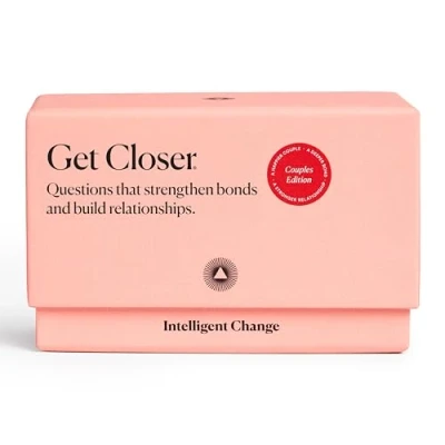 Afbeelding van Intelligent Change Let’s Get Closer: Couple’s Edition (100 Prompt Cards) Question and Answer Card Game for Adults Conversation Starters to Strengthen Relationships Inspire Emotional Intimacy