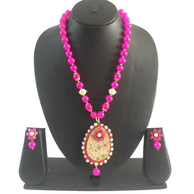 Afbeelding van N3 Collecties Rozekleurige Kralenketting