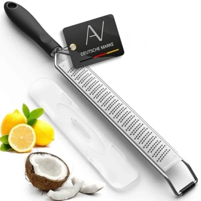 Afbeelding van AVANA Zester rasp van roestvrij staal met beschermende afdekking, kaasrasp, fijne citroenrasp, handrasp, parmezaanse kaas, gemberrasp, nootmuskaat, rasp, keukenrasp