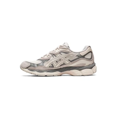Afbeelding van ASICS dames Gel Nyc sneaker met suède details in de kleur Lichtgrijs, maat: 39
