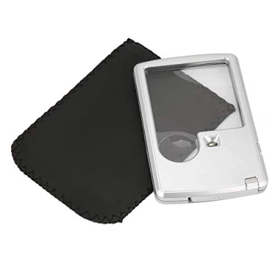 Afbeelding van Creditcard vergrootglas met LED licht 3X 6X dubbele lens in zakformaat verlicht vierkant lederen tas voor lezen