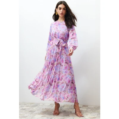 Afbeelding van Trendyol Lichtgroene Gebloemde Riem Met Gedetailleerde Voering, Geplooide Chiffon Geweven Jurk Tctss24Eb00151
