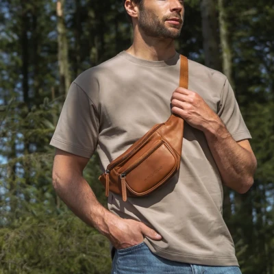 Afbeelding van leren heuptas gordeltas JACK wax pull up Cognac