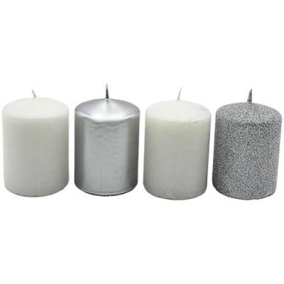 Afbeelding van Dekohelden24 Adventskaarsen, stompkaarsen, adventskranskaarsen, tafelkaarsen, blokkaarsen, tafelkaars in zilverwit, levering 4 stuks, 5 x 7 cm (l b h).