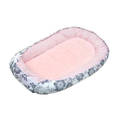 Afbeelding van Medi Partners Babynest Knuffelnest 100% Katoen Nest Reis Bed voor baby&#039;s 100x60x15cm Uitneembaar inzetstuk (Berry met rosa Minky)