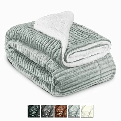 Afbeelding van Beautissu Sherpa Deken 150 x 200cm Elisa Extra Zachte Fleece Licht Grijs Plaid Dekens voor Woonkamer Slaapkamer Pluizige Winter XXL