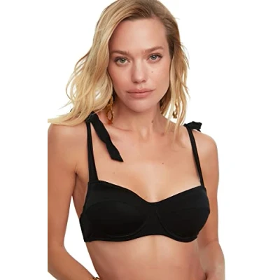 Afbeelding van Trendyol Balkon Zwarte Beugel Bikinitop Met Ketting Accessoire TBESS22BU0047