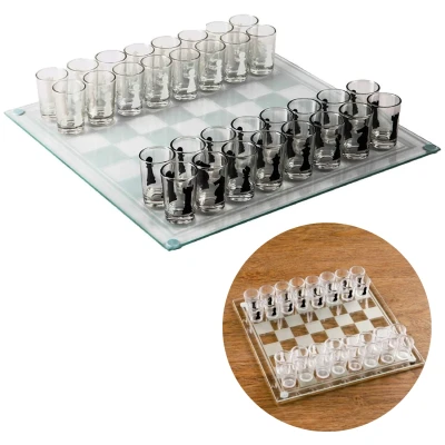 Afbeelding van Cheqo® Schaakbord Met Drankspel Schaken Schaak Bord Drinkspel 31 Shotglaasjes 35x35cm