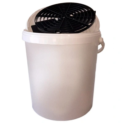 Afbeelding van AutoStyle Autowasemmer 15L Wit + Deksel Grit guard