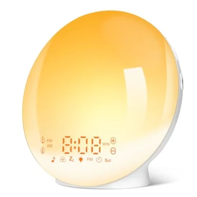 Afbeelding van Daglichtwekker, lichtwekker, wake up light, zonsopgang, zonsondergang, simulatie, wekker, radio, 7 natuurgeluiden, 2 alarmen, snooze, 11 kleuren licht, 20 helderheid, bedlampje voor volwassenen (geel)