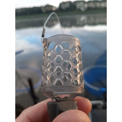 Afbeelding van Preston Hexmesh Plastic Bullet Feeder Maat : Small 40g