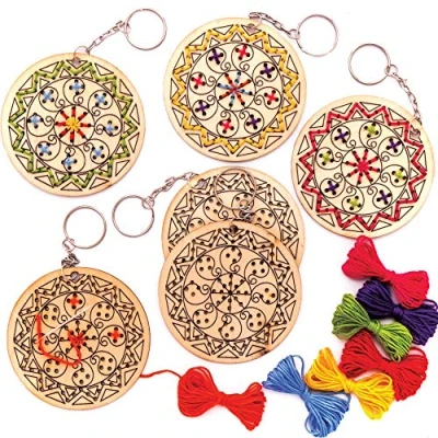Afbeelding van Baker Ross AW984 Rangoli houten kruissteek sleutelhanger kits (Pack van 5) kunst en ambachten voor kinderen, diverse