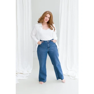 Afbeelding van BASE LEVEL CURVY Amylia Bottoms Mid Blue maat WX 0(44) / L32