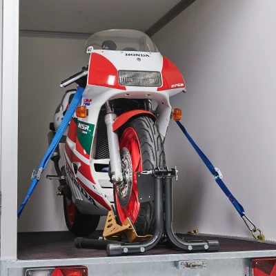 Afbeelding van Datona Inrijklem Motor Zwart + Spanband (61 x 51 35 cm)