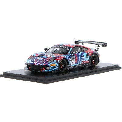 Afbeelding van het 1:43 Diecast model van De Porsche 991 2 GT3 R Team GPX Martini Racing #221 Test Days 24H Spa 2022. rijders waren R. Lietz / M. Christensen en K. Estre. fabrikant schaalmodel is Spark. Dit alleen