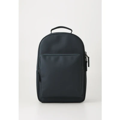 Afbeelding van Rains Book Daypack Large W3 navy