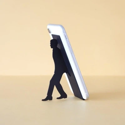 Afbeelding van Telefoonstandaard Zwart Black Staal Balvi Too Many 12x9x4 Cm