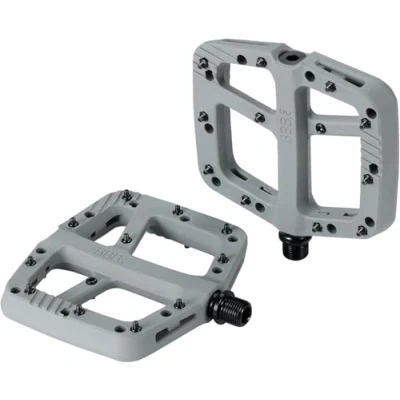 Afbeelding van BBB Cycling Decoder MTB Pedalen Fietspedalen voor Mountainbike Composiet Platform Pedaal met Sterke Grip en Verstelbare Pinnen Trappers Fiets Mat Grijs BPD 37