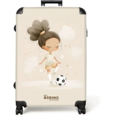 Afbeelding van NoBoringSuitcases.com® Koffer groot Reiskoffer lichtgewicht Meisje met een voetbal in beige kleuren Rolkoffer 4 wielen Grote trolley XL 98 liter bagage