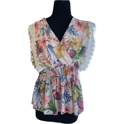 Afbeelding van Topje, gebloemd, wit met kant, one size