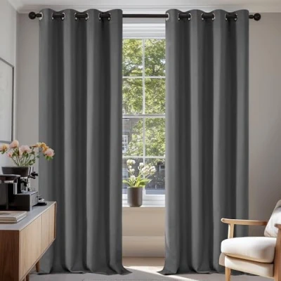 Afbeelding van Deconovo Gordijnen Verduisterend, Gordijn Warmte isoleerd met Ringen voor Slaapkamer Woonkamer, 140x220 cm (B x H), Lichtgrijs, 2 stuks
