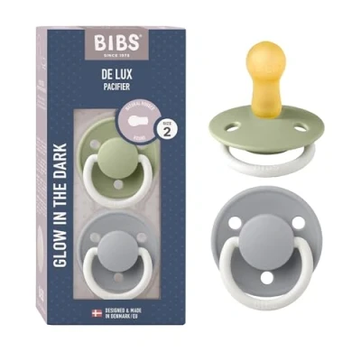 Afbeelding van BIBS De Lux Speen verpakking van 2 stuks. BPA vrij, Ronde speen. Natuurlijk rubberlatex, Maat (6 18 maanden), Sage NIGHT/Cloud NIGHT