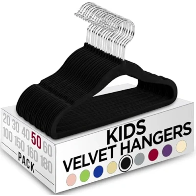 Afbeelding van Utopia Home Kids kleerhangers Velvet (50 stuks) 38 cm duurzame babykleerhangers voor kast perfecte peuters, verpleegkundigen, antislip, dagelijks gebruik (zwart)