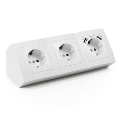 Afbeelding van MC POWER Flair Stopcontactdoos, onderbouwcontactdoos, 3 voudige geaarde stopcontactdoos + 2x USB, 250V / 16A, opbouw, wit, mat, ideaal voor hoekinbouw in bijv. keukens