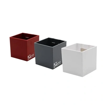 Afbeelding van KalaMitica Set van 3 magnetische kubussen, 6,5 cm wit, rood, donkergrijs opbergdozen of vazenhouder met sterke magneet voor magneetborden aan de muur